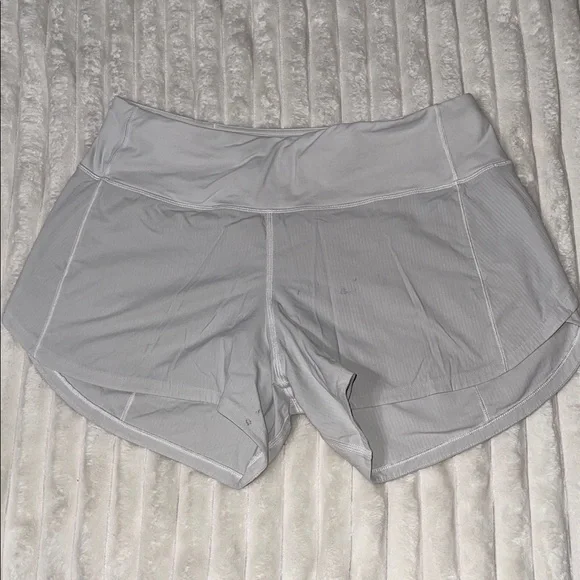 Lululemon Speed Up Short Long *4" Updated Fit | Size 6 - Picture 4 of 7